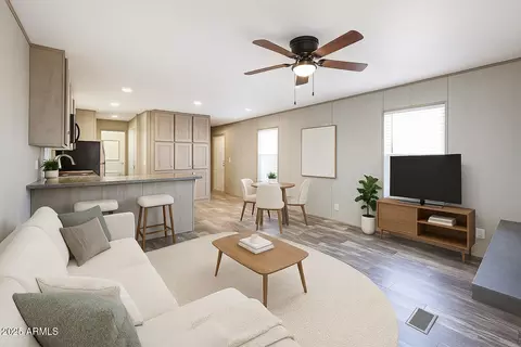 10951 N 91st Ave #6, Peoria, AZ 85345