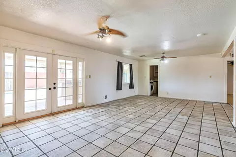 Living - 1835 E Palmcroft Dr, Tempe, AZ 85282 photo 1 of 4