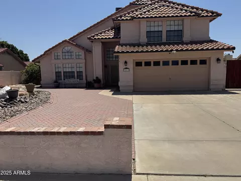 7813 W Dreyfus Dr, Peoria, AZ 85381