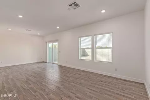 Living - 1565 N Pueblo Dr, Apache Junction, AZ 85120 photo 1 of 4