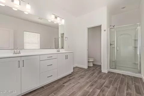 Bath - 1565 N Pueblo Dr, Apache Junction, AZ 85120 photo 2 of 4
