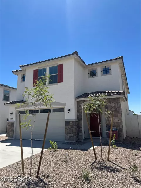 7435 W Rose Ln, Glendale, AZ 85303