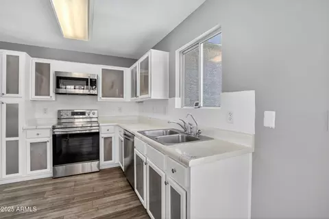 Kitchen - 5012 E Casper Rd, Mesa, AZ 85205 photo 1 of 4