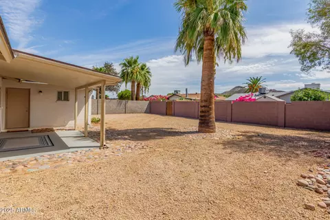 Exterior - 2231 E Janice Way, Phoenix, AZ 85022 photo 3 of 5