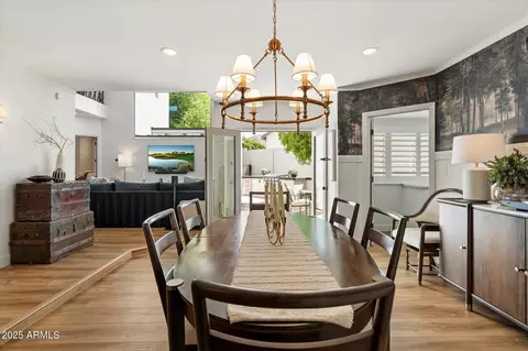 Dining - 4502 Exeter Blvd, Phoenix, AZ 85018 photo 3 of 4