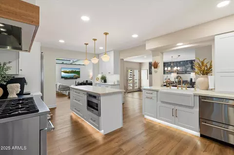 Kitchen - 4502 Exeter Blvd, Phoenix, AZ 85018 photo 1 of 3
