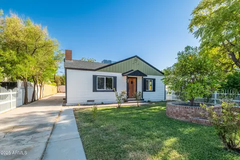 Exterior - 2217 E Virginia Ave, Phoenix, AZ 85006 photo 1 of 6