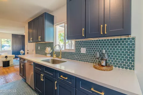 Kitchen - 2217 E Virginia Ave, Phoenix, AZ 85006 photo 2 of 2
