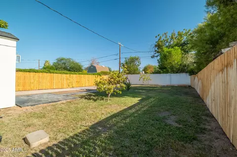 Exterior - 2217 E Virginia Ave, Phoenix, AZ 85006 photo 4 of 6