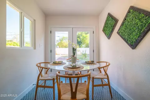 Dining - 2217 E Virginia Ave, Phoenix, AZ 85006 photo 1 of 1
