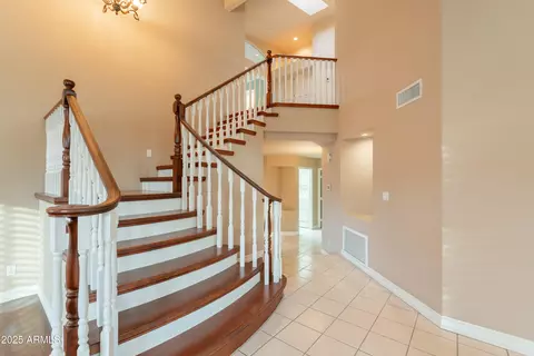 Entry Way - 753 E Mountain Sage Dr, Phoenix, AZ 85048 photo 4 of 5