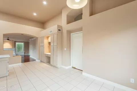 Entry Way - 753 E Mountain Sage Dr, Phoenix, AZ 85048 photo 2 of 5