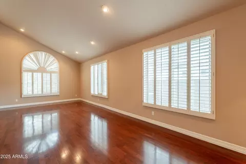 Living - 753 E Mountain Sage Dr, Phoenix, AZ 85048 photo 5 of 13