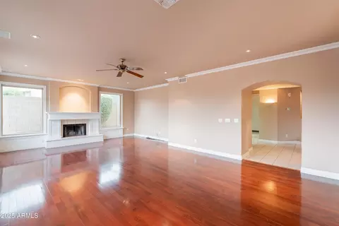 Living - 753 E Mountain Sage Dr, Phoenix, AZ 85048 photo 9 of 13