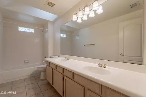 Bath - 753 E Mountain Sage Dr, Phoenix, AZ 85048 photo 4 of 4