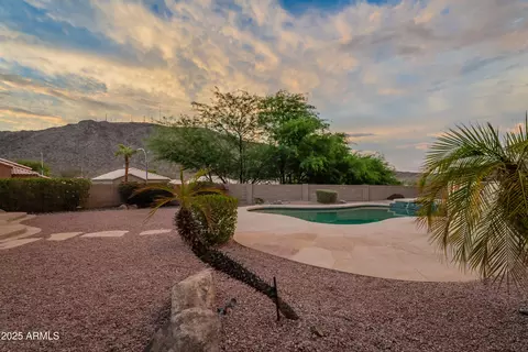 Exterior - 753 E Mountain Sage Dr, Phoenix, AZ 85048 photo 11 of 26