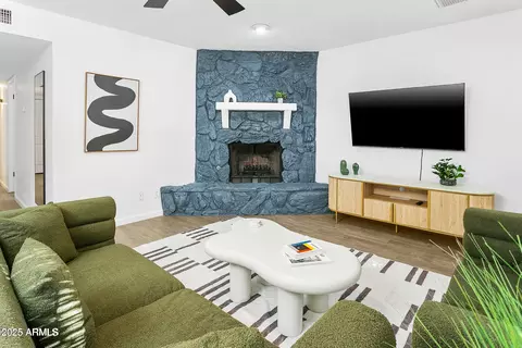 1098 E Fremont Dr, Tempe, AZ 85282