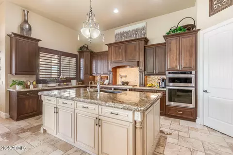11225 E Starflower Ct, Chandler, AZ 85249