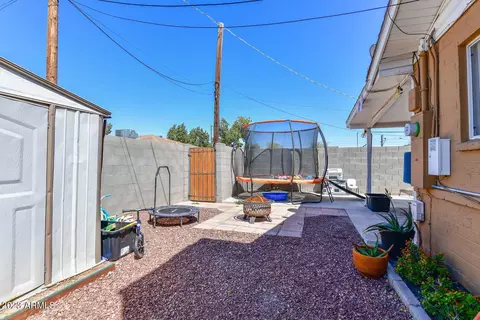 Exterior - 1908 W Gardenia Dr, Phoenix, AZ 85021 photo 2 of 5