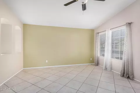 Living - 2101 S Meridian Rd #403, Apache Junction, AZ 85120 photo 2 of 5