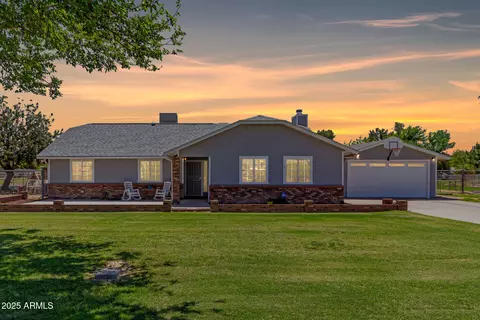 1551 E Longhorn Dr, Chandler, AZ 85286