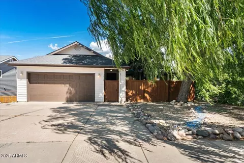 218 E Mohawk Dr, Flagstaff, AZ 86005