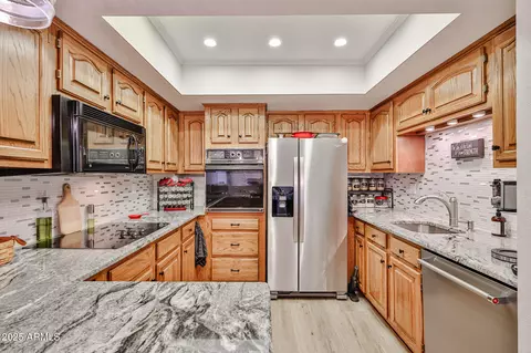 17404 N 99th Ave #310, Sun City, AZ 85373