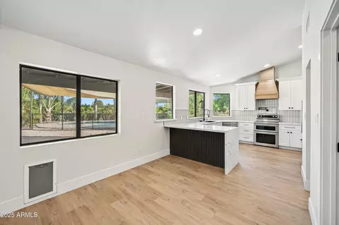 2703 E Vaughn Ave, Gilbert, AZ 85234 photo 11