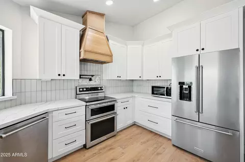 2703 E Vaughn Ave, Gilbert, AZ 85234 photo 3
