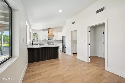 2703 E Vaughn Ave, Gilbert, AZ 85234 photo 14