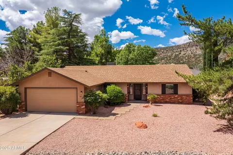 105 Gunsight Hills Dr, Sedona, AZ 86351