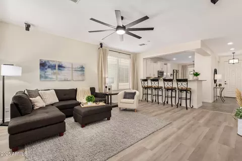 697 W Twin Peaks Pkwy, San Tan Valley, AZ 85143