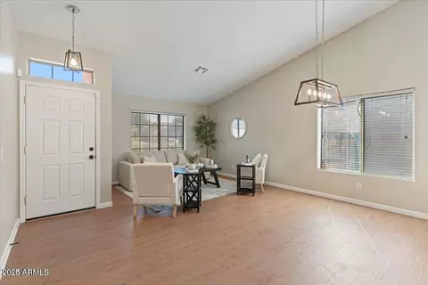 8026 W Hilton Ave, Phoenix, AZ 85043 photo 4