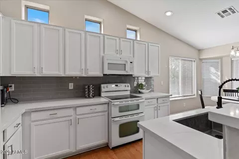 8026 W Hilton Ave, Phoenix, AZ 85043 photo 13