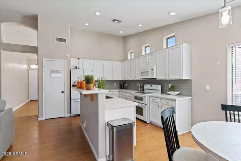 8026 W Hilton Ave, Phoenix, AZ 85043 photo 11