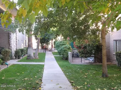 1901 E Missouri Ave #216, Phoenix, AZ 85016