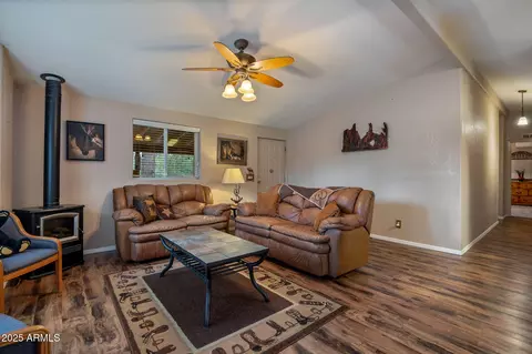 2710 Hooks Way, Overgaard, AZ 85933 photo 11