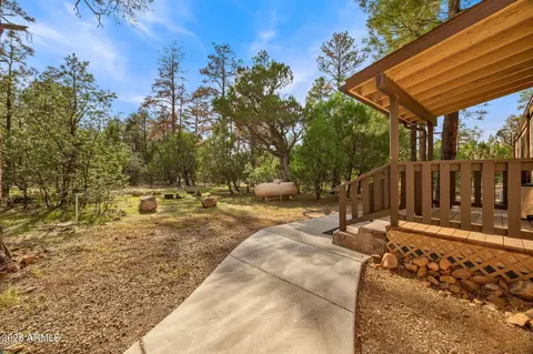 2710 Hooks Way, Overgaard, AZ 85933 photo 25
