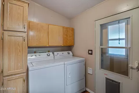 2710 Hooks Way, Overgaard, AZ 85933 photo 23
