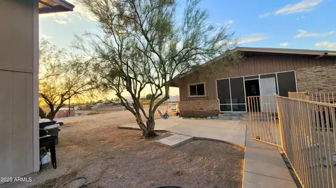 Exterior - 522 S Cortez Rd, Apache Junction, AZ 85119 photo 3 of 11
