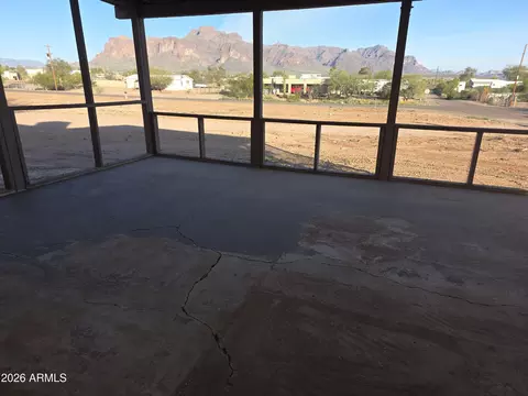 Exterior - 522 S Cortez Rd, Apache Junction, AZ 85119 photo 4 of 11