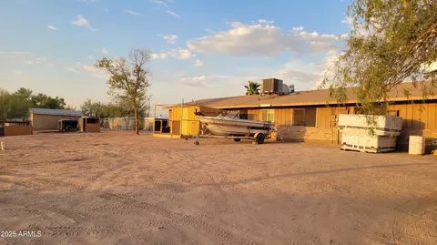 Exterior - 522 S Cortez Rd, Apache Junction, AZ 85119 photo 6 of 12