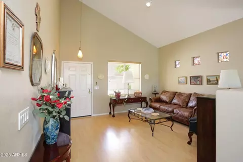 1352 E Dunbar Dr, Phoenix, AZ 85042 photo 10