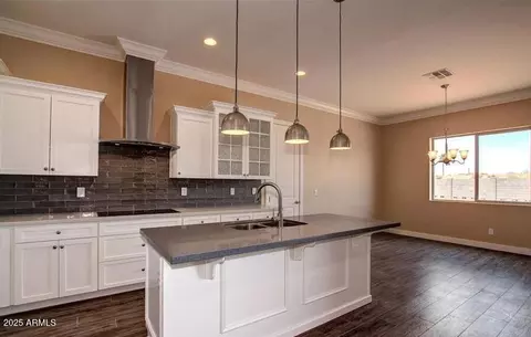 Kitchen - 10264 E Broadway Rd, Mesa, AZ 85208 photo 3 of 4
