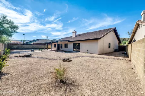 Exterior - 3701 E Nambe Ct, Phoenix, AZ 85044 photo 5 of 7