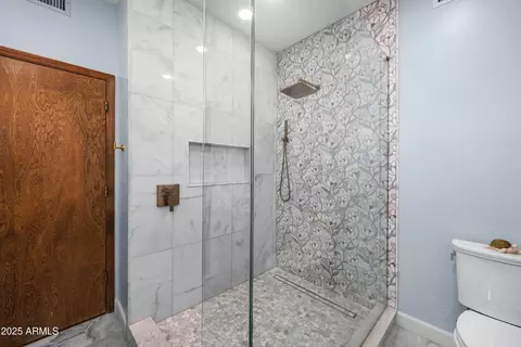 Bath - 3701 E Nambe Ct, Phoenix, AZ 85044 photo 6 of 7