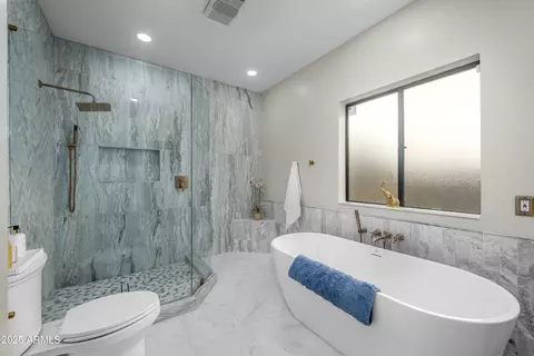 Bath - 3701 E Nambe Ct, Phoenix, AZ 85044 photo 4 of 7