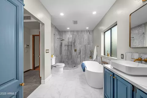 Bath - 3701 E Nambe Ct, Phoenix, AZ 85044 photo 5 of 7