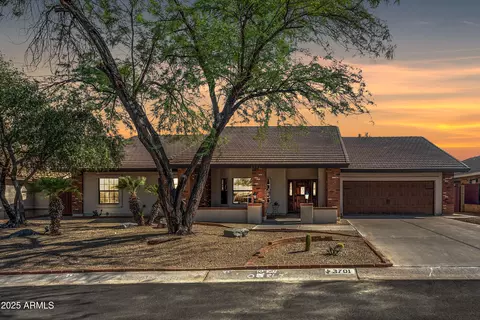 3701 E Nambe Ct, Phoenix, AZ 85044