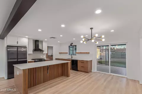 Kitchen - 1745 E San Juan Ave, Phoenix, AZ 85016 photo 2 of 4